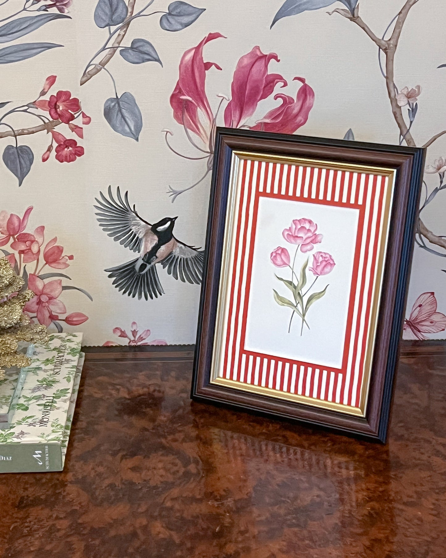Coeur et Maman Red Small Stripes Mat Board

The perfect Valentine’s Gift to frame life’s precious memories. 