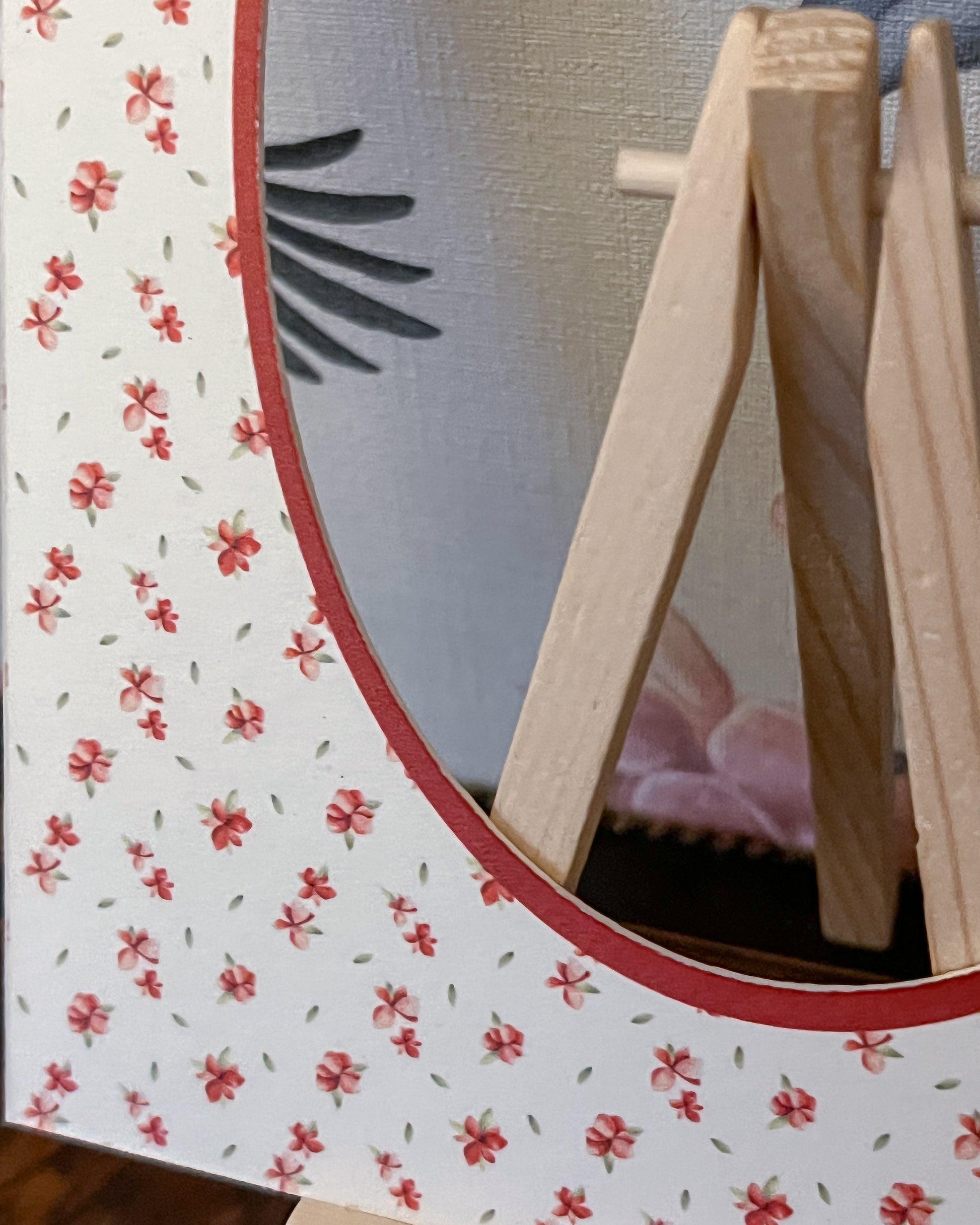 Red Oval Floral Photo Mat