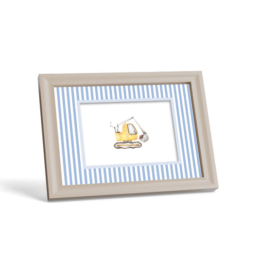 Small Stripes Photo Mount - custom photo mat for framing - cream frame - surface leaning - Coeur et Maman