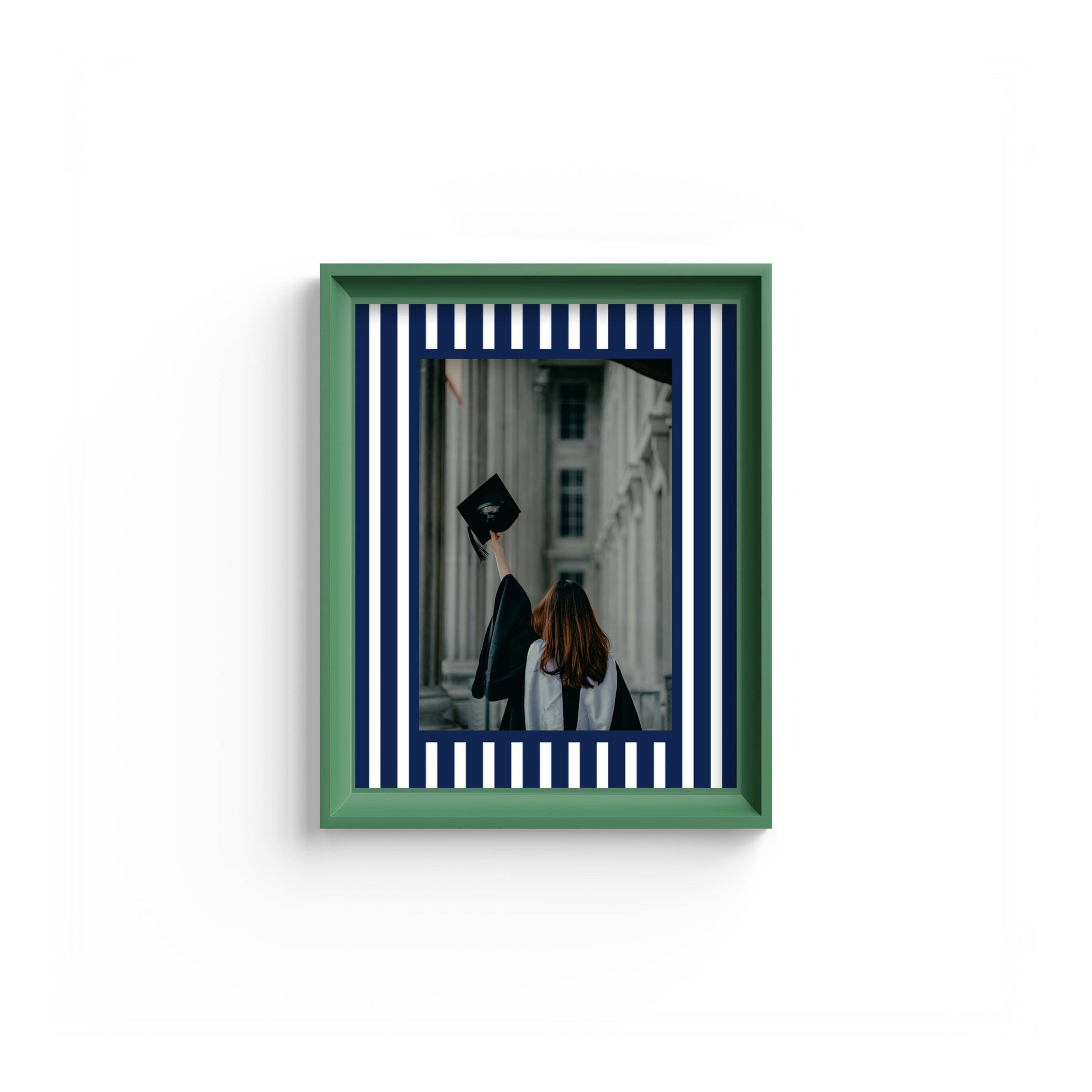 Medium Stripes Photo Mount - mount for picture frame for graduation certificates - green frame - wall hanging - Coeur et Maman