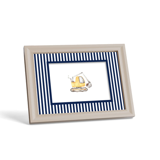 Small Stripes Photo Mount - custom photo mat for framing - cream frame - surface leaning - Coeur et Maman