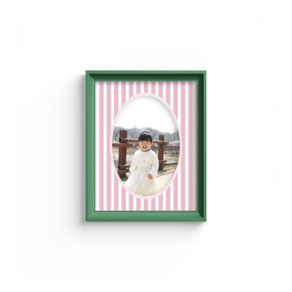 Medium Stripes Photo Mount - mount for picture frame - green frame - wall hanging - Coeur et Maman